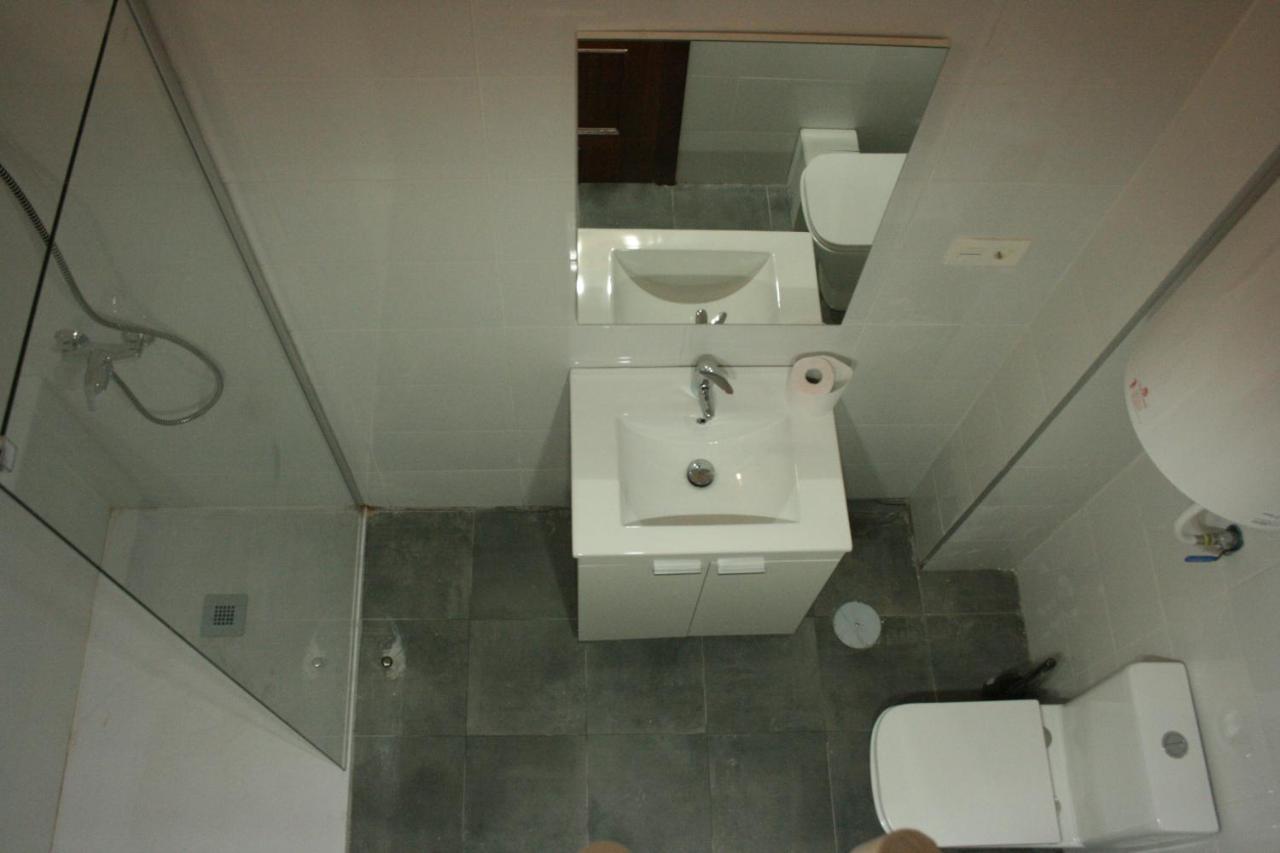 Golondrinas De Malaga "Apartamentos Con Mucho Arte" Y Terraza Solarium En Coliving Екстер'єр фото