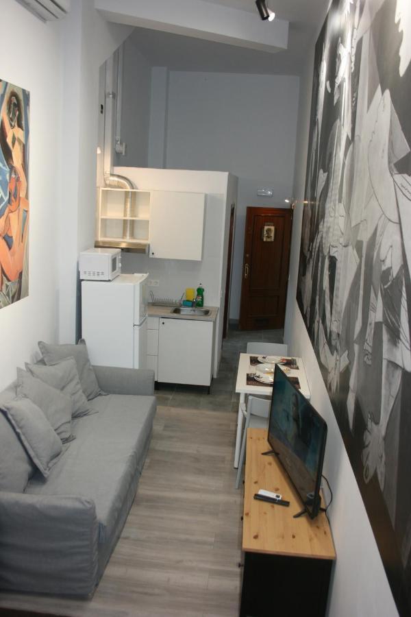 Golondrinas De Malaga "Apartamentos Con Mucho Arte" Y Terraza Solarium En Coliving Екстер'єр фото
