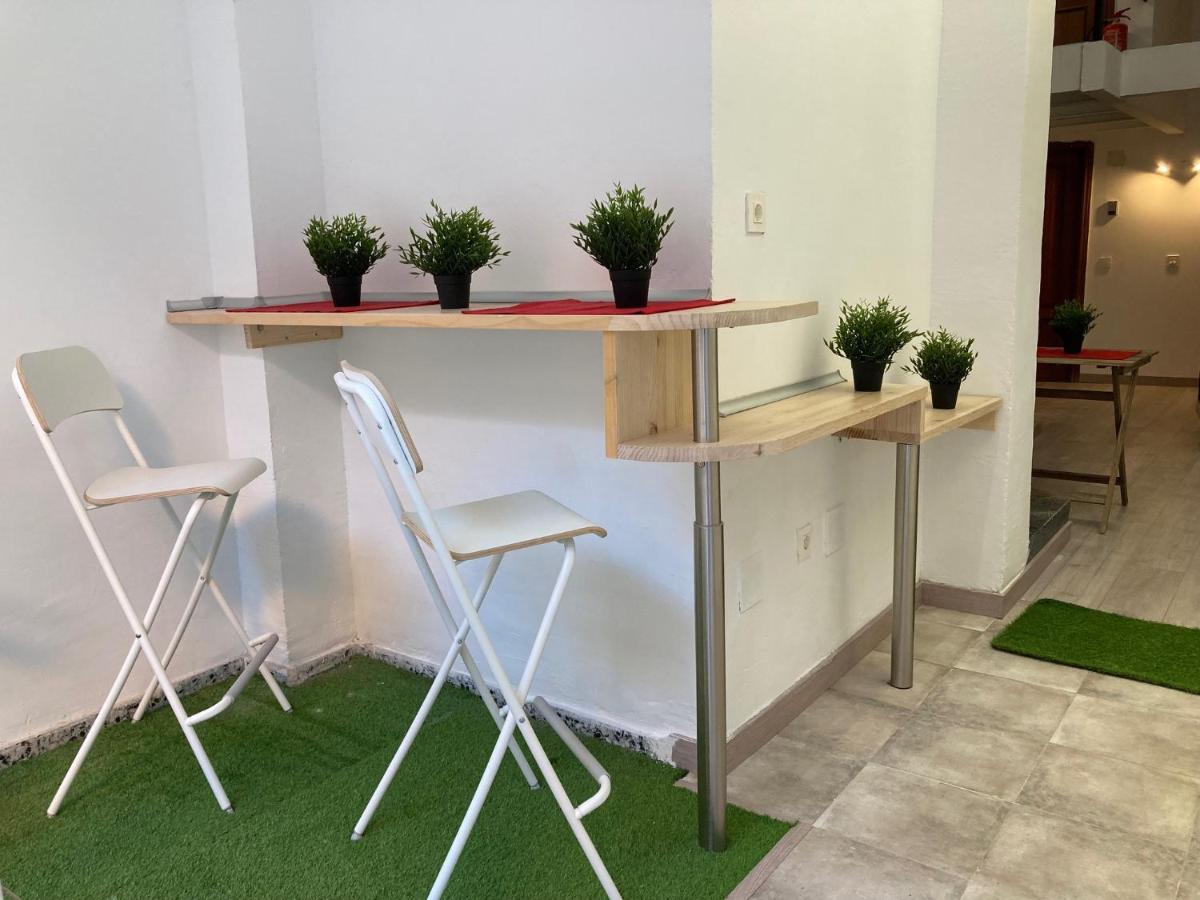 Golondrinas De Malaga "Apartamentos Con Mucho Arte" Y Terraza Solarium En Coliving Екстер'єр фото
