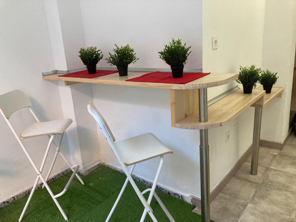 Golondrinas De Malaga "Apartamentos Con Mucho Arte" Y Terraza Solarium En Coliving Екстер'єр фото