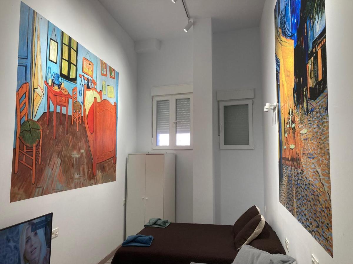 Golondrinas De Malaga "Apartamentos Con Mucho Arte" Y Terraza Solarium En Coliving Екстер'єр фото