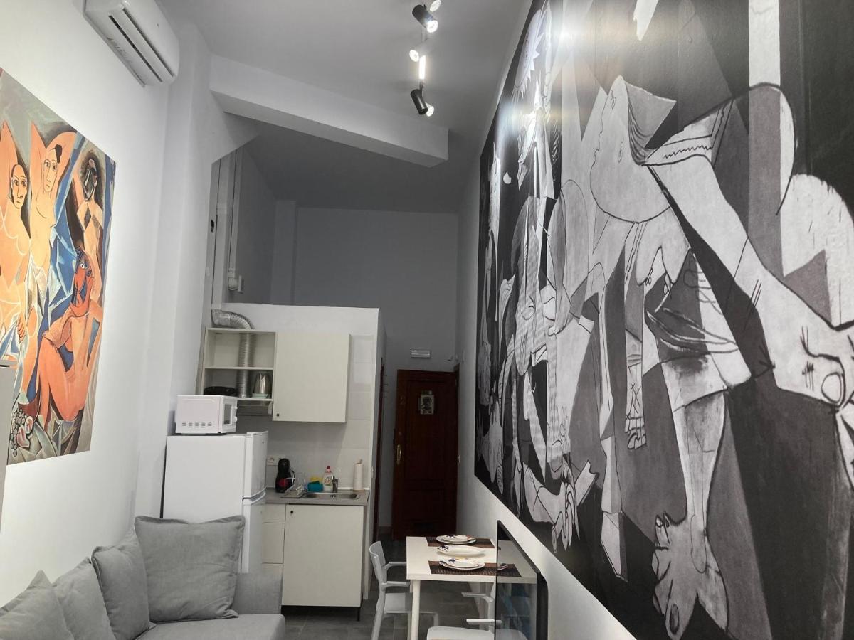 Golondrinas De Malaga "Apartamentos Con Mucho Arte" Y Terraza Solarium En Coliving Екстер'єр фото