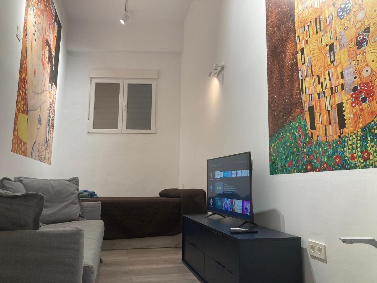 Golondrinas De Malaga "Apartamentos Con Mucho Arte" Y Terraza Solarium En Coliving Екстер'єр фото